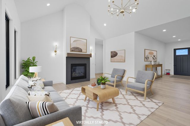 1744 E Cobblestone Drive, Ozark, MO 65721