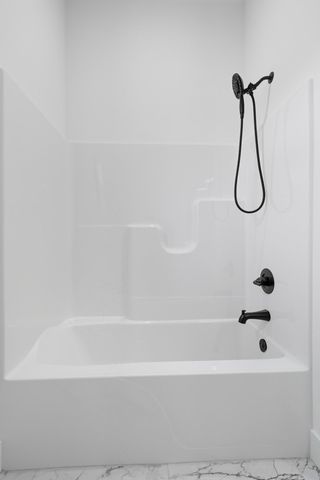 1744 E Cobblestone Drive, Ozark, MO 65721