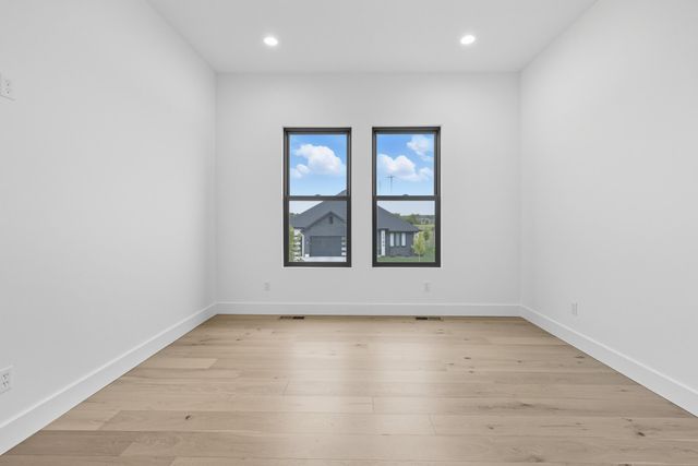 1744 E Cobblestone Drive, Ozark, MO 65721