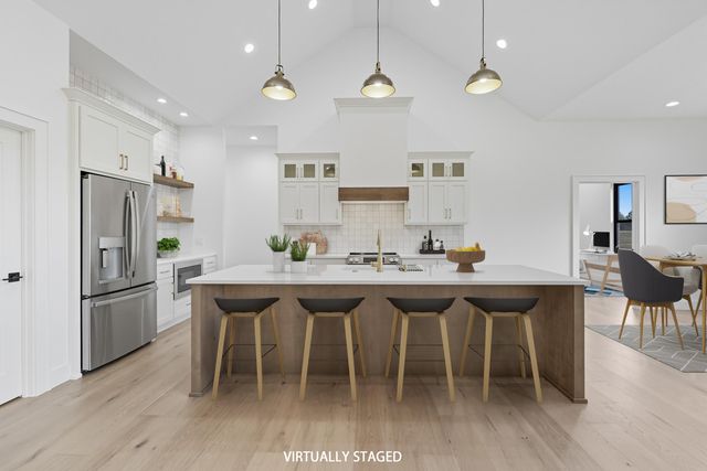 1744 E Cobblestone Drive, Ozark, MO 65721