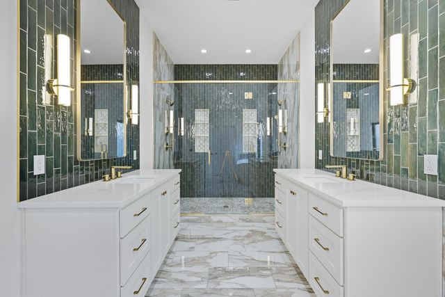 1744 E Cobblestone Drive, Ozark, MO 65721