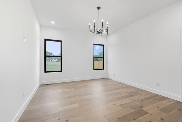 1744 E Cobblestone Drive, Ozark, MO 65721