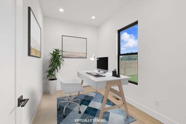 1744 E Cobblestone Drive, Ozark, MO 65721