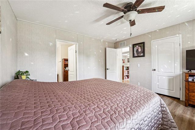 2496 Venture Drive, Gainesville, GA 30506