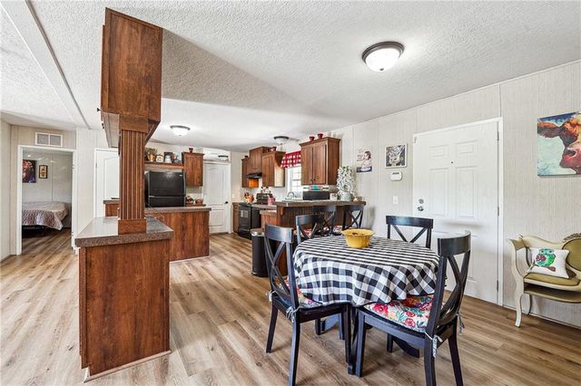 2496 Venture Drive, Gainesville, GA 30506