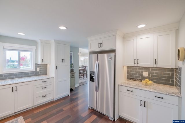 208 NW Lewisburg Av, Corvallis, OR 97330