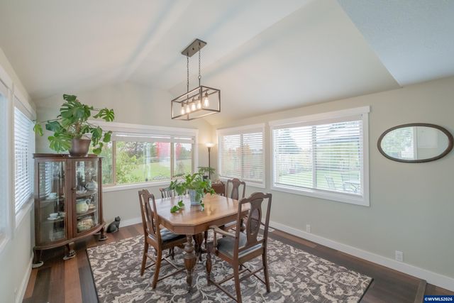 208 NW Lewisburg Av, Corvallis, OR 97330