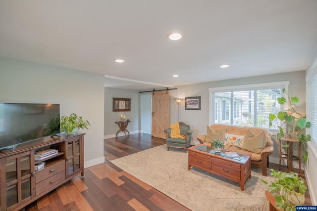 208 NW Lewisburg Av, Corvallis, OR 97330