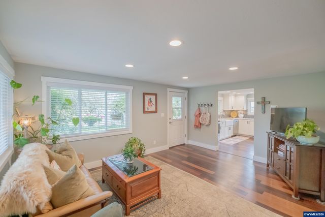 208 NW Lewisburg Av, Corvallis, OR 97330