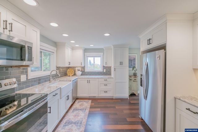 208 NW Lewisburg Av, Corvallis, OR 97330