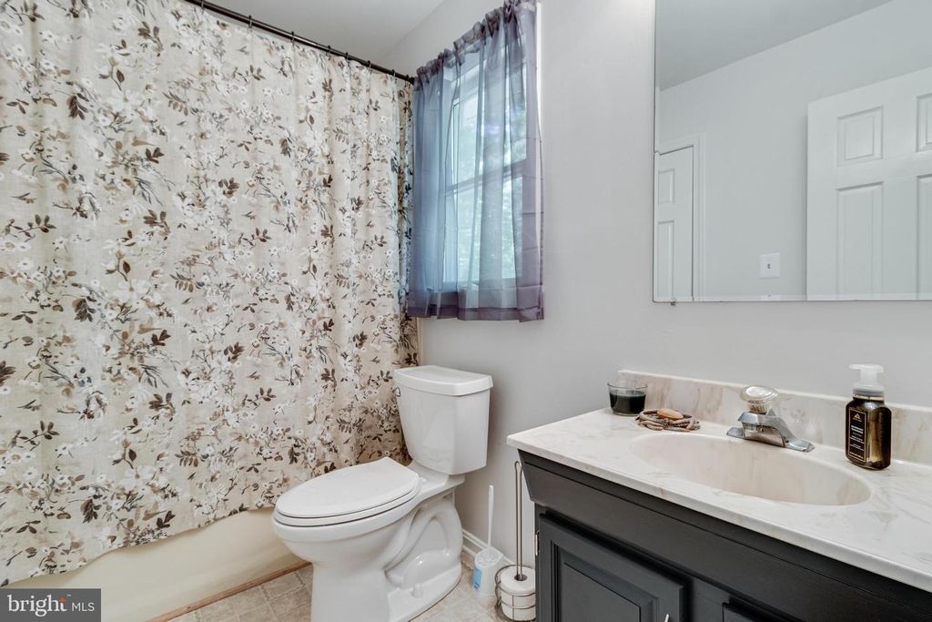 Image 16 of property listing at 39830 STILLWATER WAY, Mechanicsville, MD 20659