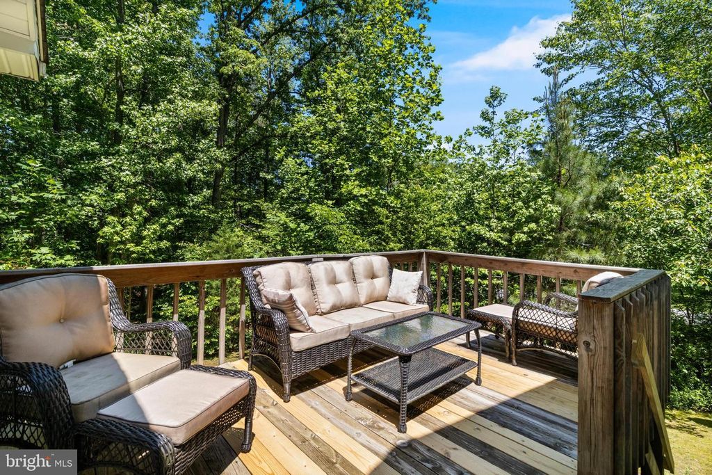 Image 19 of property listing at 39830 STILLWATER WAY, Mechanicsville, MD 20659