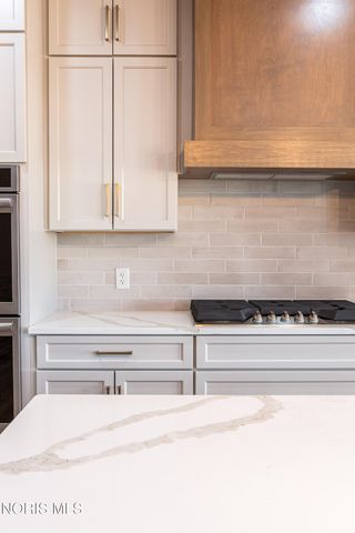 9420 Kimball, Sylvania, OH 43560