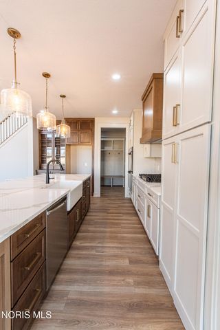 9420 Kimball, Sylvania, OH 43560