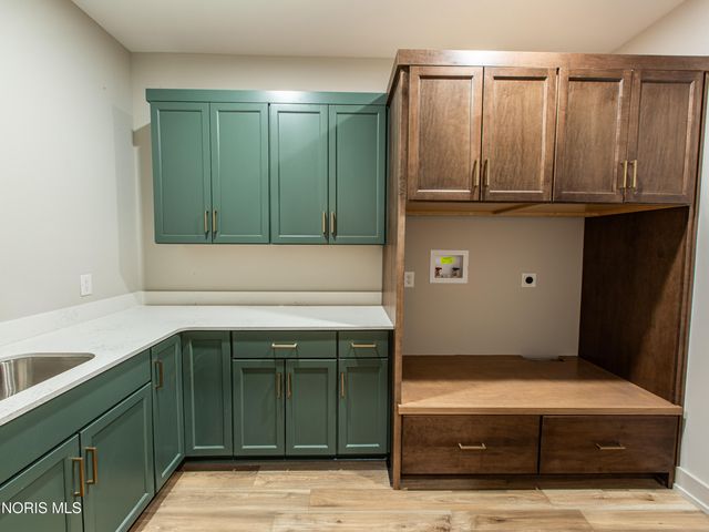 9420 Kimball, Sylvania, OH 43560