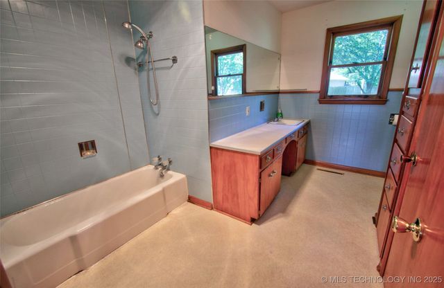 604 Spring, Checotah, OK 74426