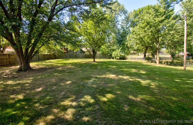 604 Spring, Checotah, OK 74426