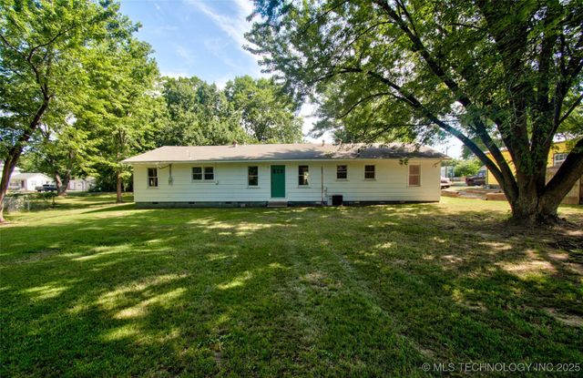 604 Spring, Checotah, OK 74426