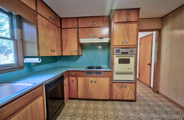 604 Spring, Checotah, OK 74426