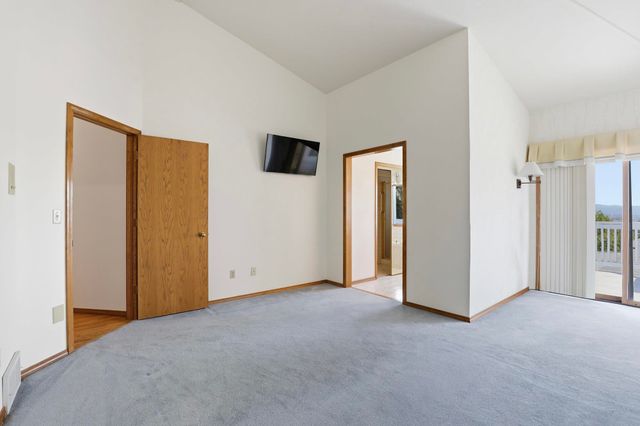 8710 E Boardwalk Ln, Spokane, WA 99212