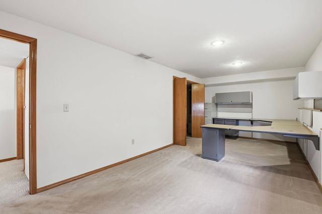 8710 E Boardwalk Ln, Spokane, WA 99212