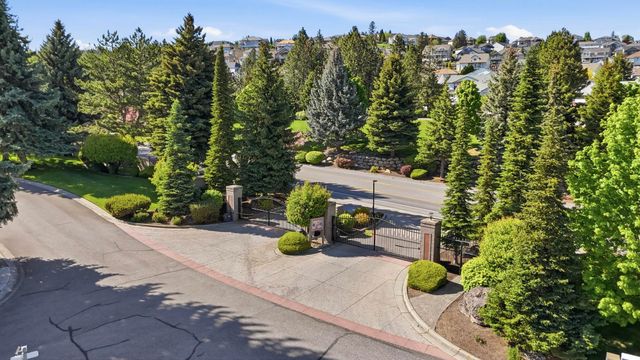 8710 E Boardwalk Ln, Spokane, WA 99212