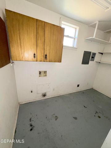 9406 Montgomery Drive, El Paso, TX 79924