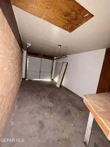 9406 Montgomery Drive, El Paso, TX 79924