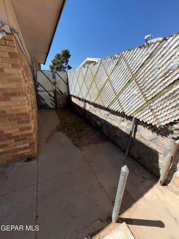 9406 Montgomery Drive, El Paso, TX 79924