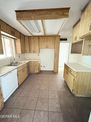 9406 Montgomery Drive, El Paso, TX 79924