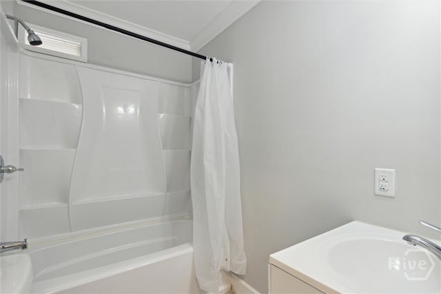 2122 Biscayne Drive, Savannah, GA 31406