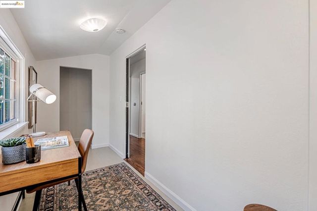4801 Fairfax Ave, Oakland, CA 94601
