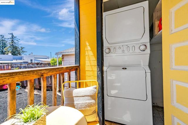4801 Fairfax Ave, Oakland, CA 94601