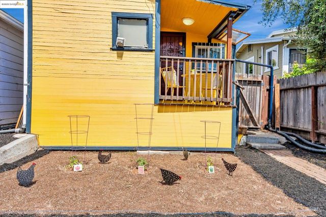 4801 Fairfax Ave, Oakland, CA 94601