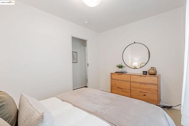 4801 Fairfax Ave, Oakland, CA 94601