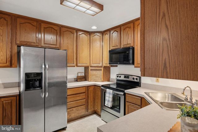 1544 MANOR VIEW RD, Davidsonville, MD 21035