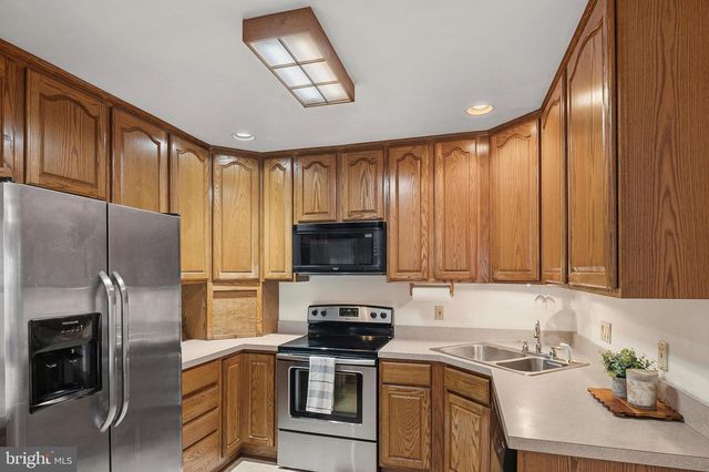 1544 MANOR VIEW RD, Davidsonville, MD 21035