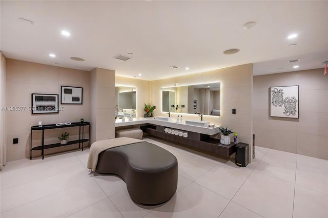 15901 Collins Ave 3807, Sunny Isles Beach, FL 33160