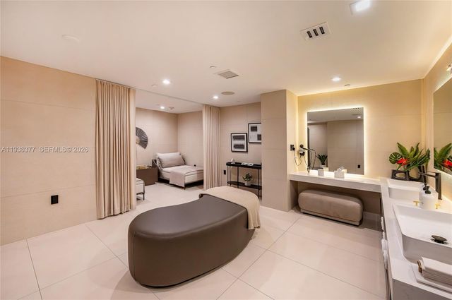 15901 Collins Ave 3807, Sunny Isles Beach, FL 33160