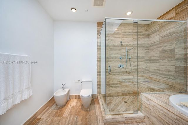 15901 Collins Ave 3807, Sunny Isles Beach, FL 33160