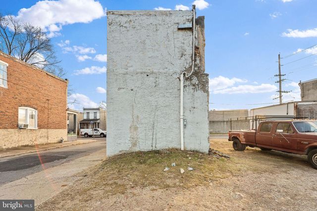 913 PEARL ST, Camden, NJ 08102