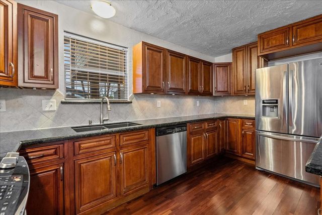 542 16th Street, Dickinson, TX 77539