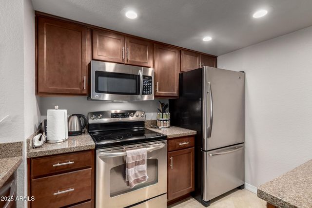 4850 E DESERT COVE Avenue 227, Scottsdale, AZ 85254