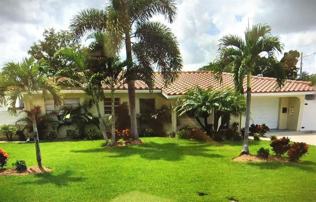 9630 TREASURE LANE NE, St Petersburg, FL 33702