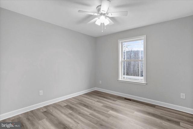 58 BIRCH GROVE LN, Berkeley Springs, WV 25411