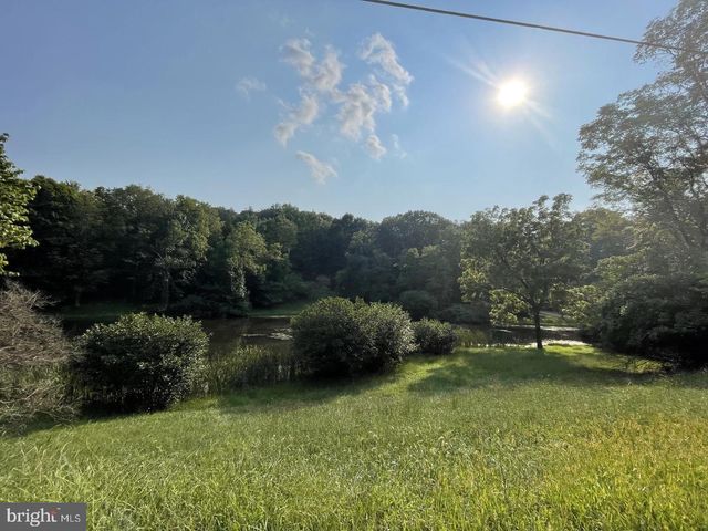 58 BIRCH GROVE LN, Berkeley Springs, WV 25411