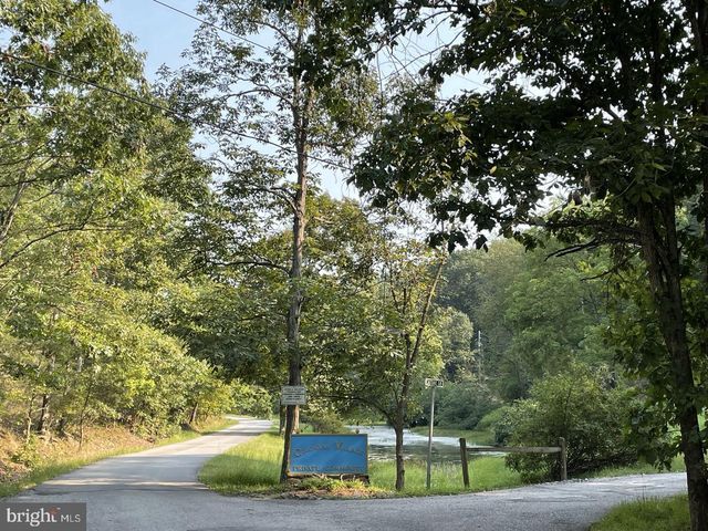 58 BIRCH GROVE LN, Berkeley Springs, WV 25411