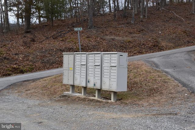 58 BIRCH GROVE LN, Berkeley Springs, WV 25411