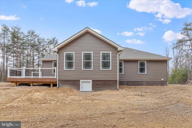 58 BIRCH GROVE LN, Berkeley Springs, WV 25411