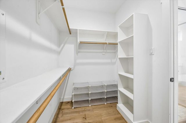 921 W 21st Street, Houston, TX 77008